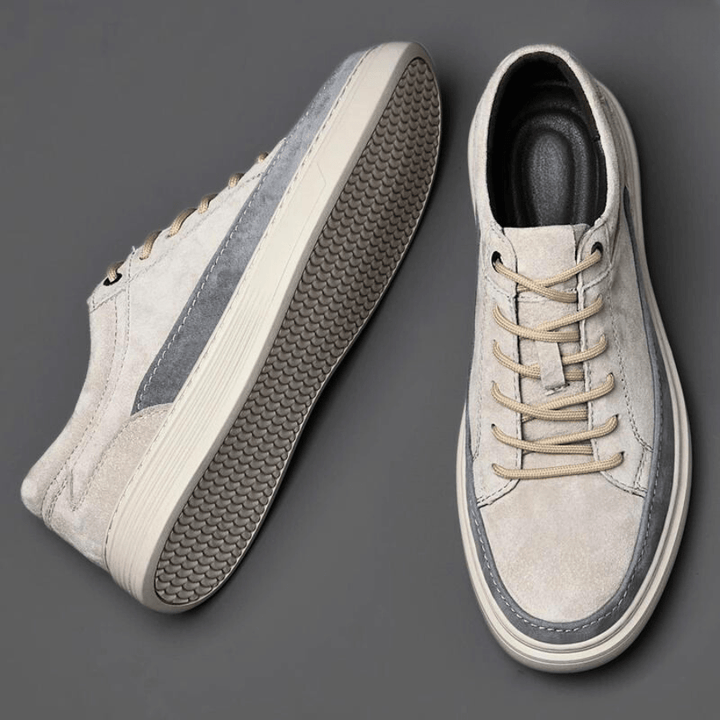 Clyde Low-Top Sneakers
