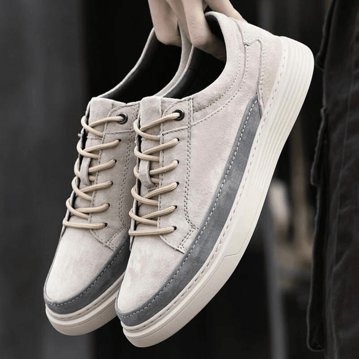 Clyde Low-Top Sneakers